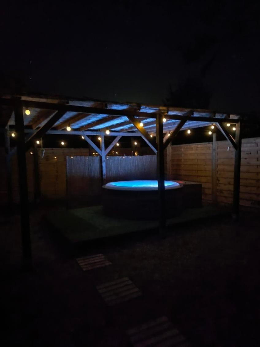 Dependance Privee A La Campagne Avec Spa Saint-Cirice エクステリア 写真